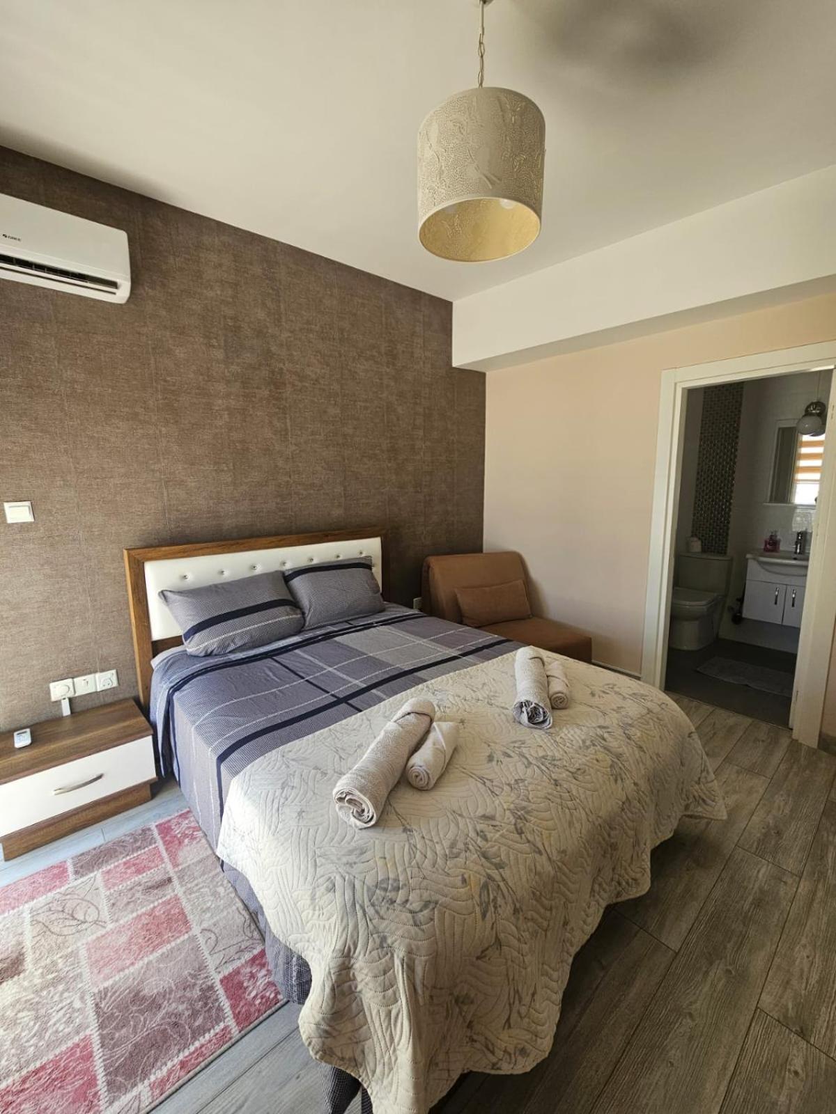 Apartment Spacious Beachfront Two-bedroom In Caesar Boghaz